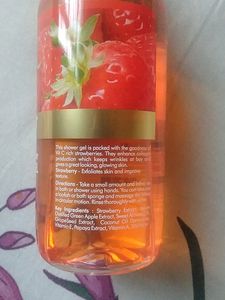 Vaadi Strawberry Shower Gel