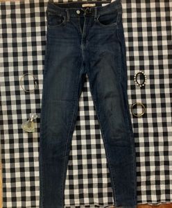 Levi's Women's Dark Wash Jeans