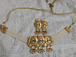 Exquisite Pearl & Kundan Necklace Set