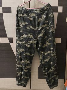Combo"Black Top &amp; Military Cargo Pant"