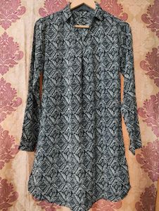 Geometric Print Button-Up Tunic
