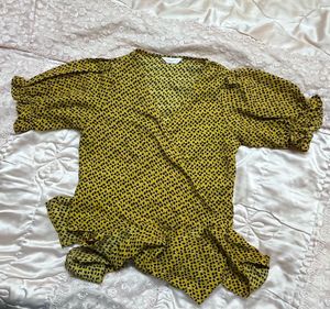 Stylish Yellow & Black Print Top
