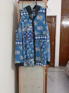 Stylish Blue Floral Cold Shoulder Top