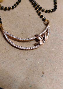 Sparkling Leaf Pendant Mangalsutra