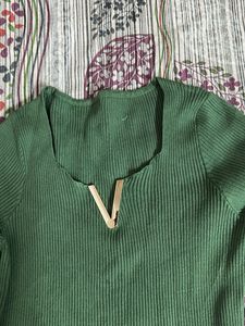 Green Ribbed V-Neck Long Sleeve Top
