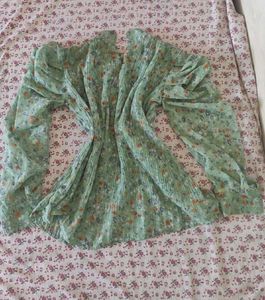 Gorg Sage Green Plisse Floral Blouse🌟