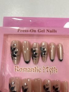 Romantic Myth Press-On Gel Nails