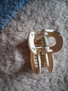 Heart-shaped Hair Clip