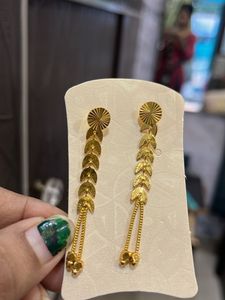 Elegant Gold Drop Earrings
