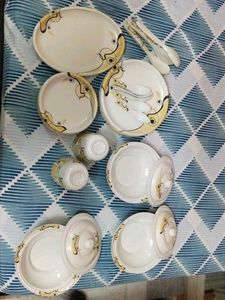 Dinnerware Set - Elegant Design