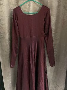 Elegant Long-Sleeve Maroon Dress