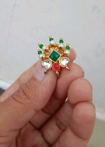 Elegant Nose Pin