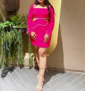 Chic Pink Feather Trim Bodycon Dress