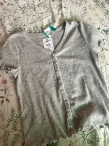 Ribbed Cropped Button-Up Top