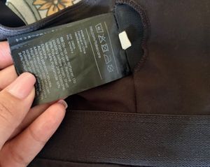 H&amp;M move high support Sports Bra