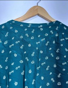 Women's Green Top