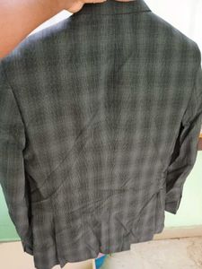 Men's Grey Checkered Blazer