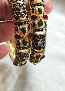 1gm Gold Jadau Kundan Set of 2