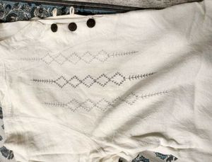 White Cotton Thai Kurta with Embroidery – Traditio