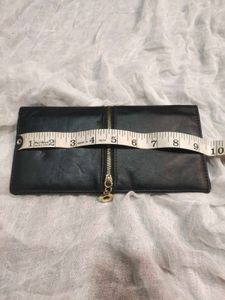 Classic RFID Black Zipper Wallet