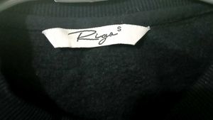 Black Cropped Sweatshirt