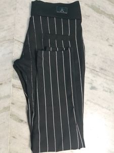 White Strip Black Jeggings