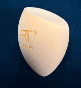 Real Techniques Makeup Sponge