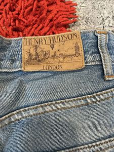 Classic Blue Wash Denim Jeans with t shirt