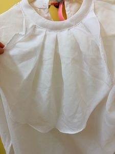 NEVER WORN White frilled top