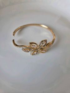 Openable beautiful bracelete