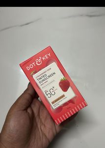 Dot &amp; Key Barrier Repair Moisturizer+ Tinted sunsc