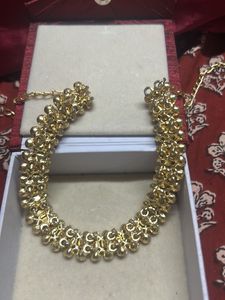 Elegant Magenta &amp; Crystal Necklace