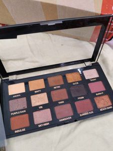 Insight 15 Shade Eyeshadow Palette