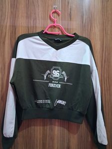 Green & White Crop Sweatshirt