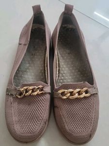 Stylish Women's Chain Detail Ballerinas
