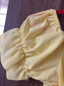 Chic Yellow Puff Sleeve Crop Top