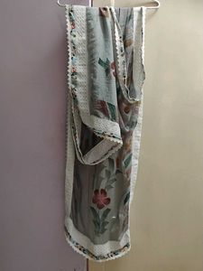 Elegant Floral Print Dupatta with Lace Trim