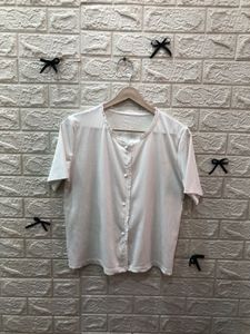 Classic White Button-Up Top🕶️👜