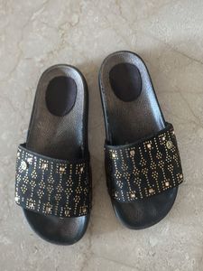 Carlton London  Embellished Black Slides si