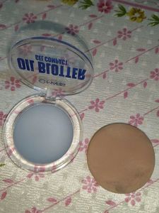 Fame Compact Powder