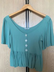 🗽ONLY Peplum Top