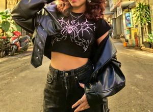 Black cybersygillism  Crop Top