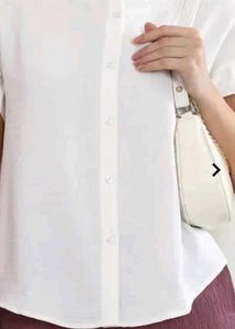 Chic White Short Sleeve Button-Down Blouse