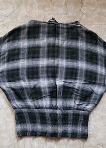 Granny Chic Plaid Lace-Up Blouse