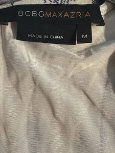 BCBG Chic Cream Ruched V-Neck Top