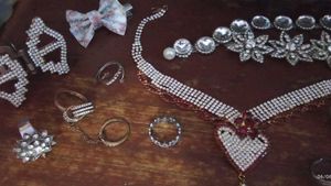 Sparkling Jewelry Set with Necklace &amp; Earrings