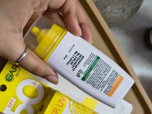 Garnier Vitamin C Super UV Sunscreen SPF50