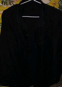 Chic Black Collared Top