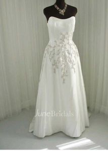 Elegant White Wedding Gown