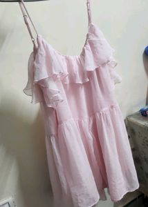 🧼bubble gum Pink Ruffled Cami Top🌸✨🌷